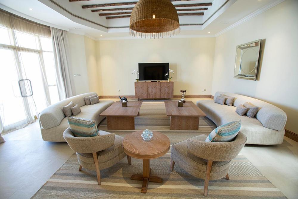 Liwa Hotel Mezairaa Extérieur photo
