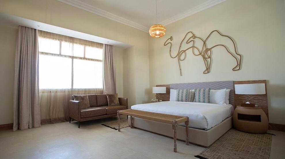 Liwa Hotel Mezairaa Extérieur photo