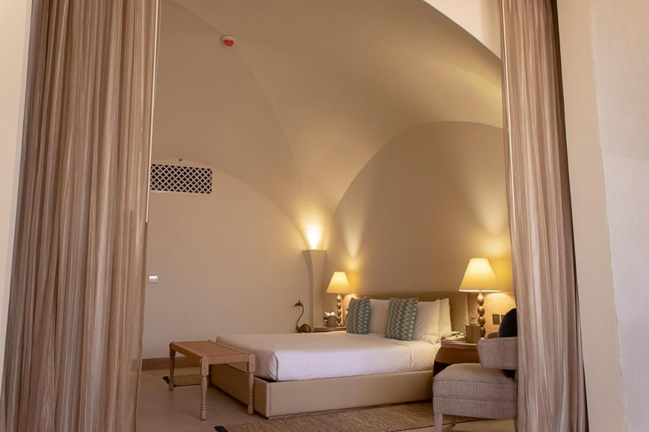 Liwa Hotel Mezairaa Extérieur photo