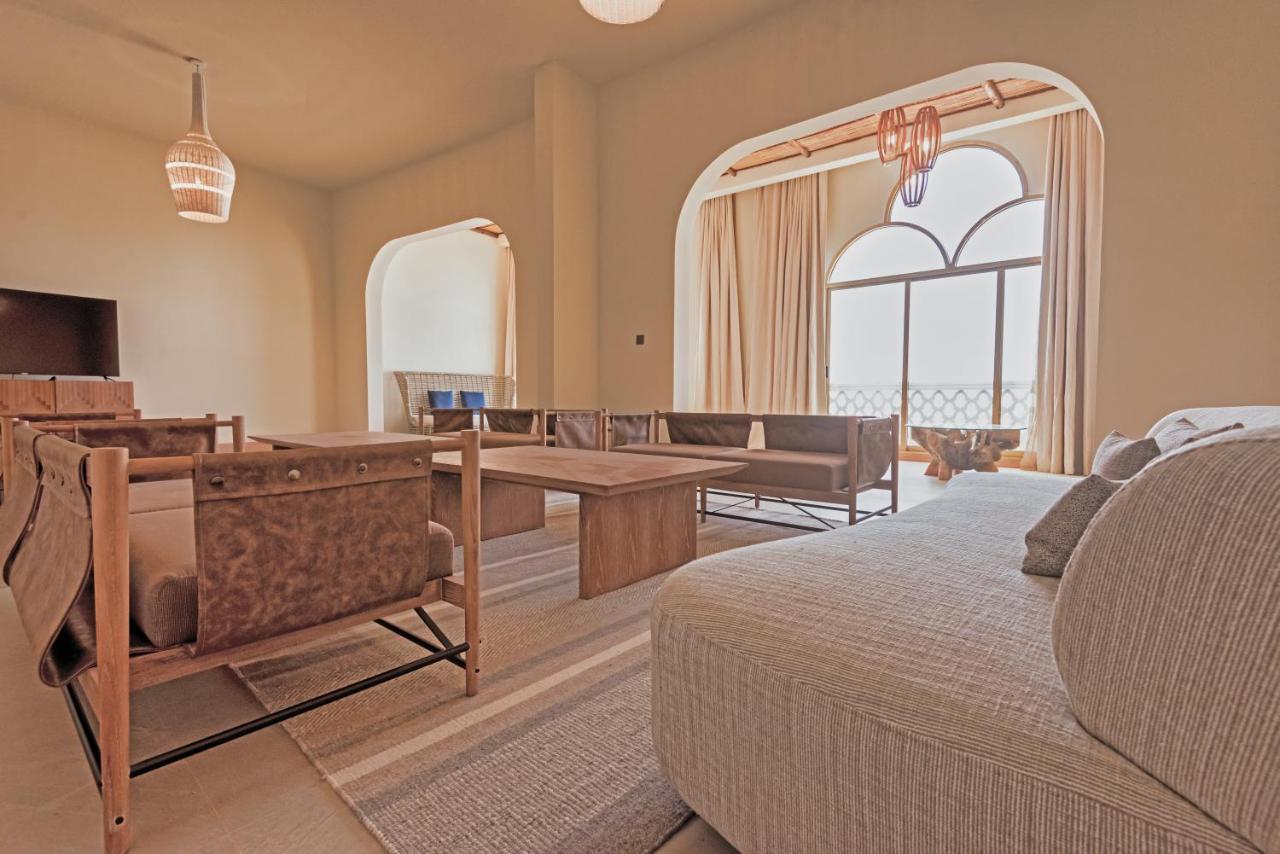 Liwa Hotel Mezairaa Extérieur photo