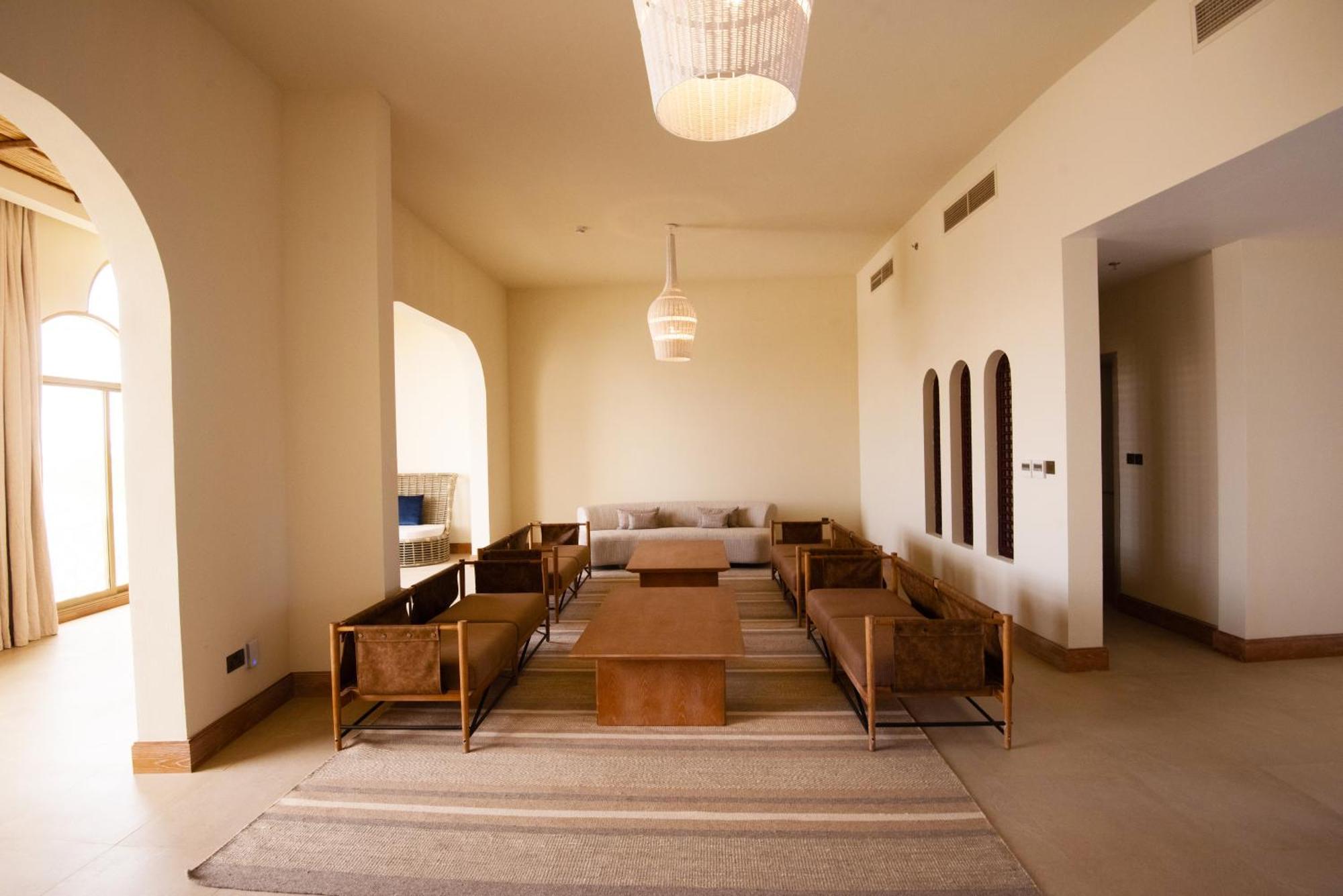 Liwa Hotel Mezairaa Extérieur photo