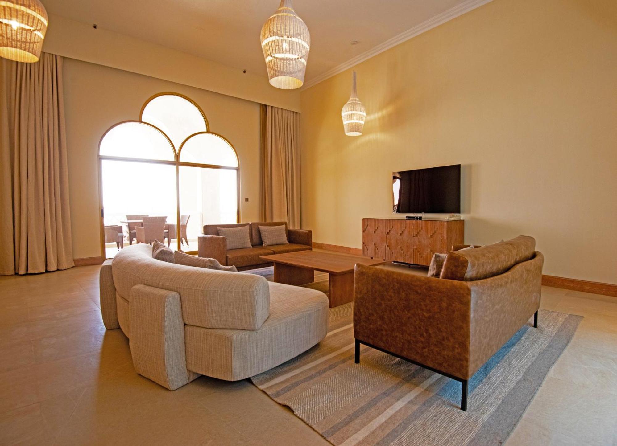 Liwa Hotel Mezairaa Extérieur photo
