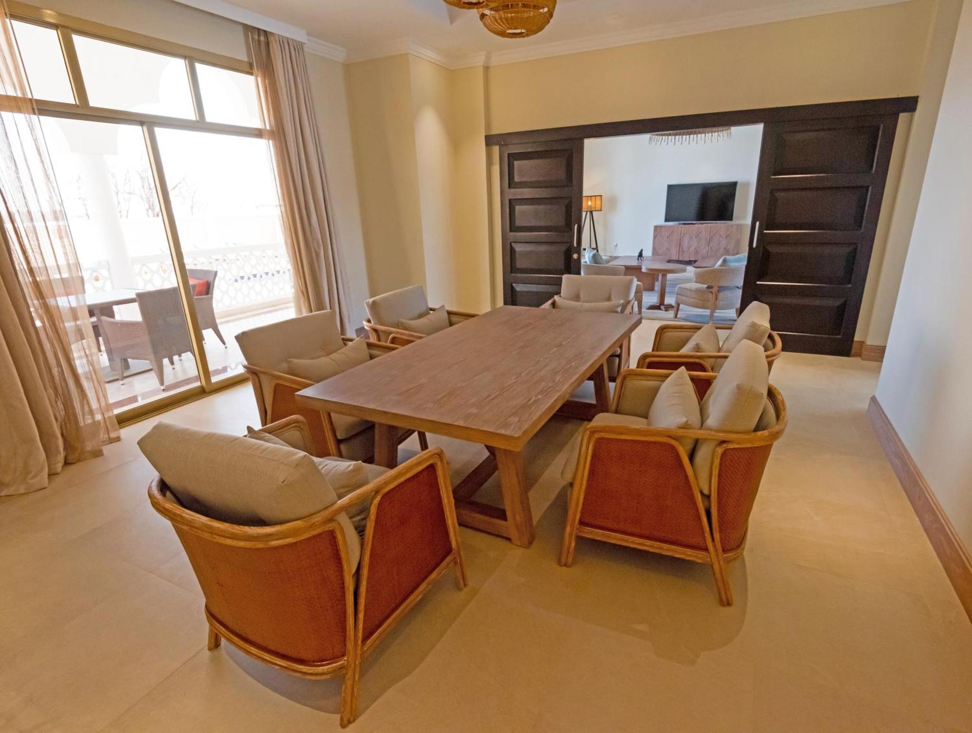 Liwa Hotel Mezairaa Extérieur photo
