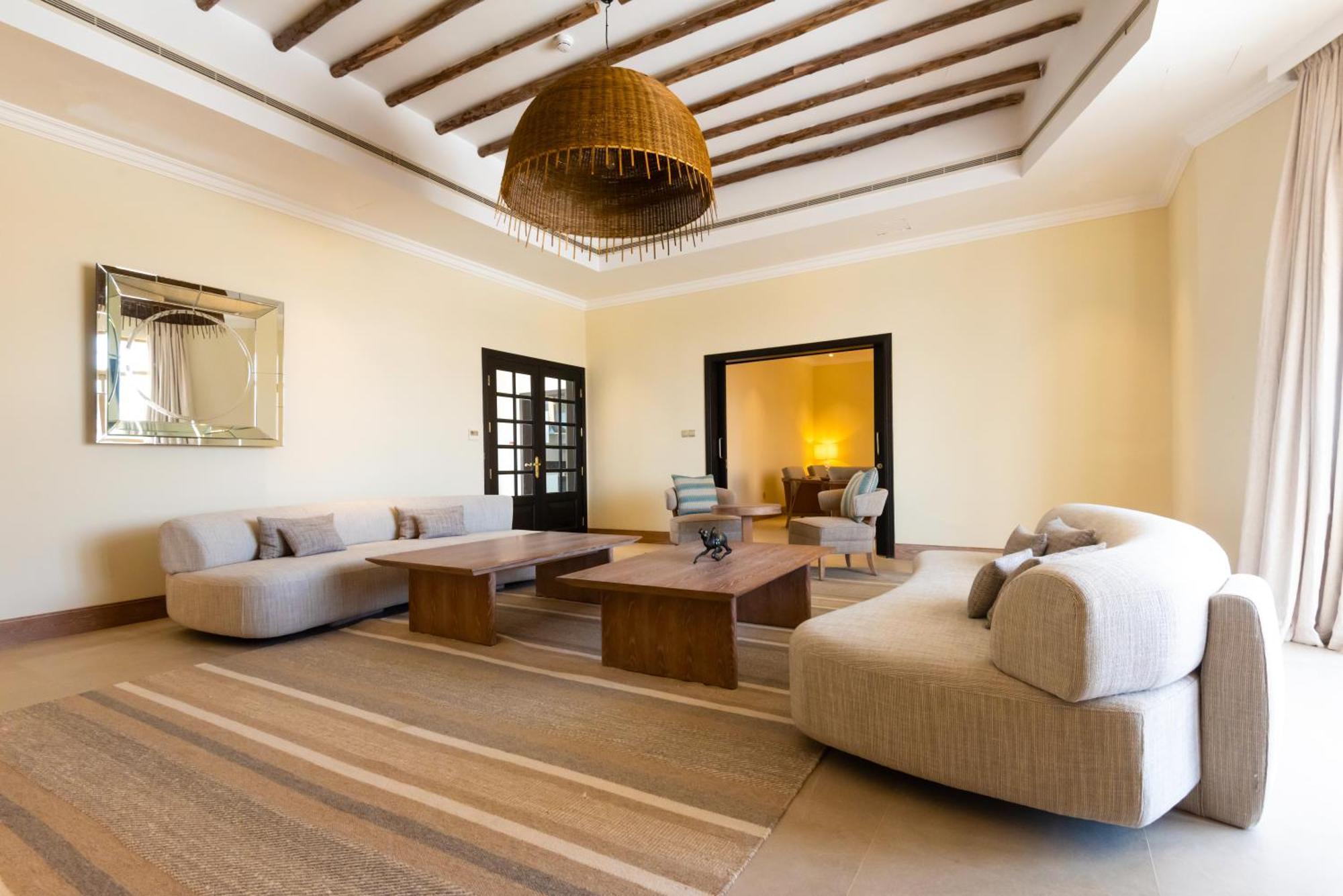 Liwa Hotel Mezairaa Extérieur photo