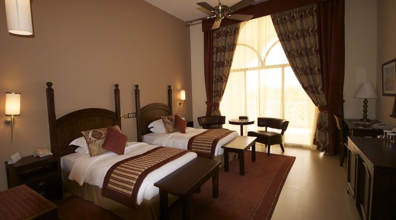 Liwa Hotel Mezairaa Extérieur photo