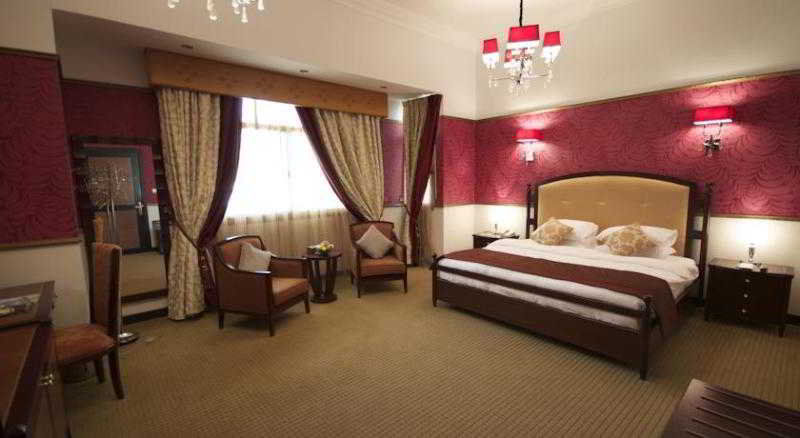 Liwa Hotel Mezairaa Extérieur photo