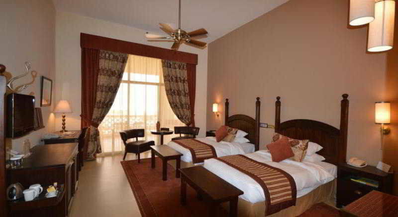 Liwa Hotel Mezairaa Extérieur photo